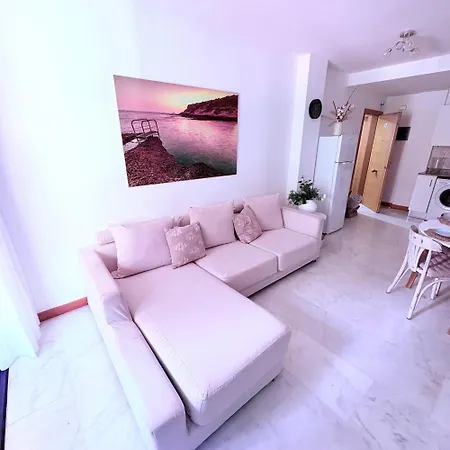 Caleta X2 * Адехе